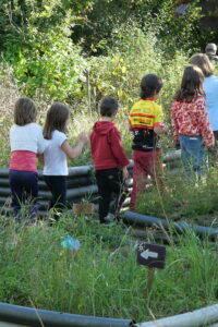 enfants potager